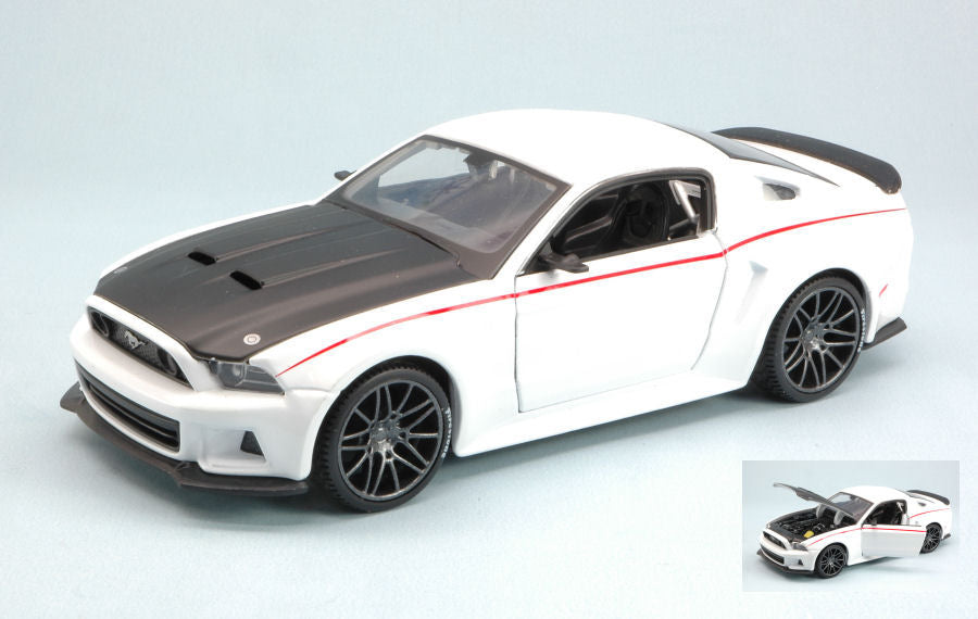 Maisto - FORD MUSTANG STREET RACER 2014 WHITE/BLACK 1:24 - Cod. MI31506W