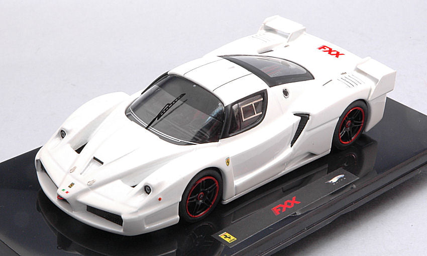 Hot Wheels - FERRARI FXX 2005 BIANCO PERLA 1:43 - Cod. HWN5610
