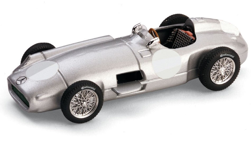Brumm - MERCEDES W 196 CELEBRAZ.ANNUALE STAGIONE F1 STUTTGART 1955 1:43 - Cod. BM0072B