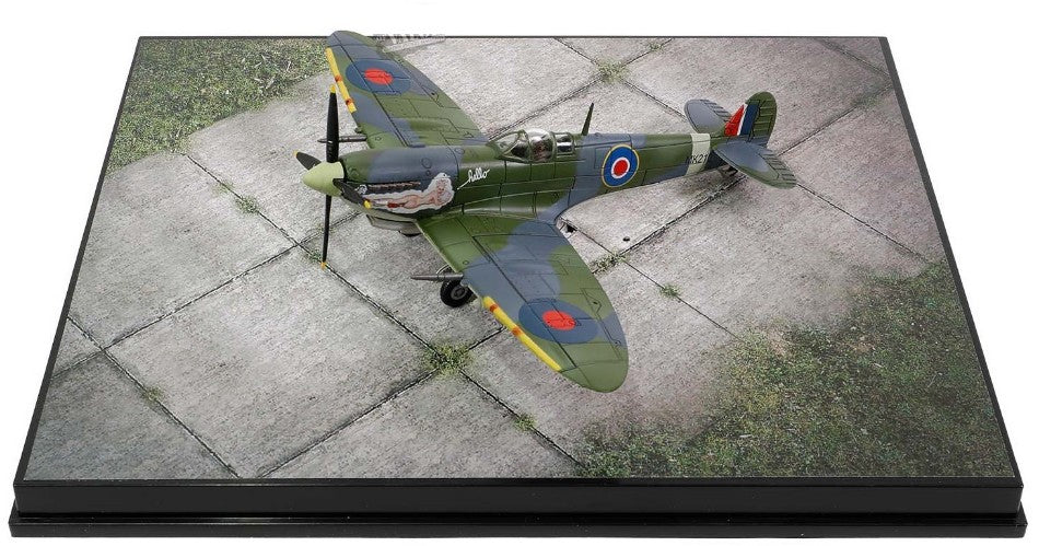 Forces Of Valor - SUPERMARINE SPITFIRE "TOLLY HELLO" TEST PILOT USAAF 1:72 - Cod. FOR812005A