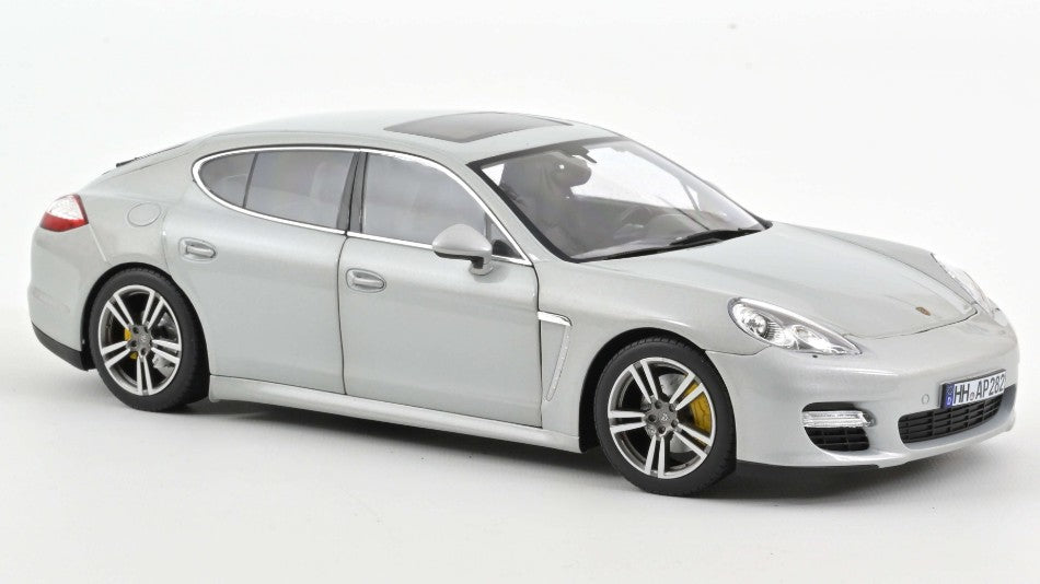 Norev - PORSCHE PANAMERA TURBO 2009 SILVER 1:18 - Cod. NV187609