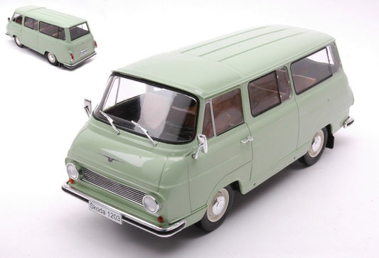 Whitebox - SKODA 1203 1968 LIGHT GREEN 1:24 - Cod. WB124176