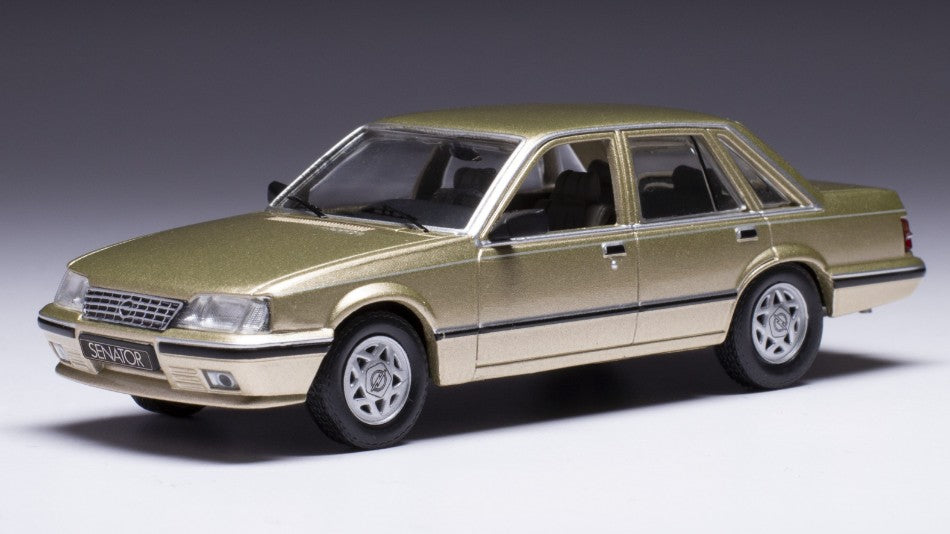 Ixo Model - OPEL SENATOR A2 1983 MET.BEIGE 1:43 - Cod. CLC521