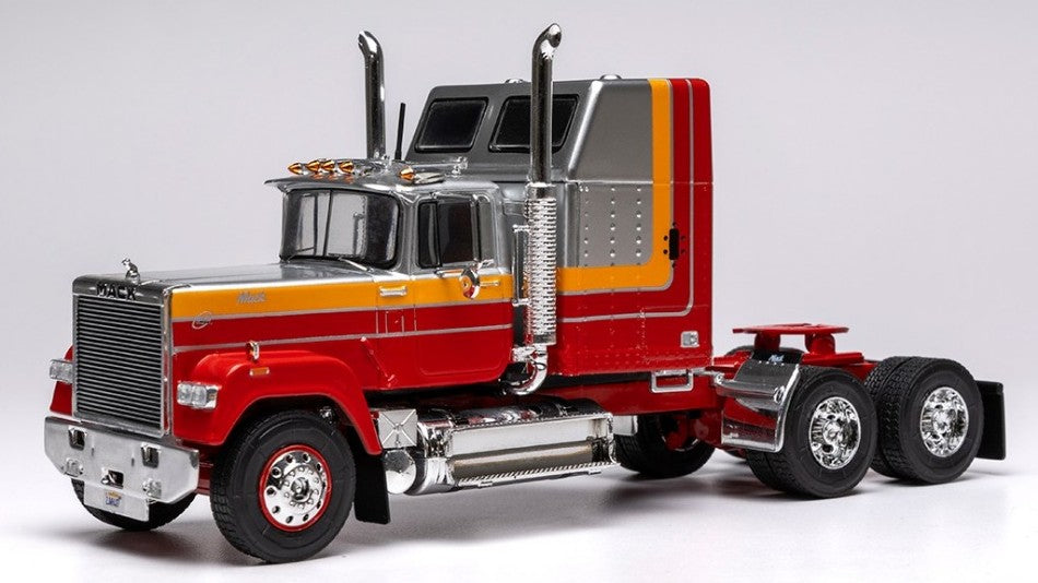 Ixo Model - MACK SUPERLINER MAGNUM 1985 SILVER/RED 1:43 - Cod. TR227