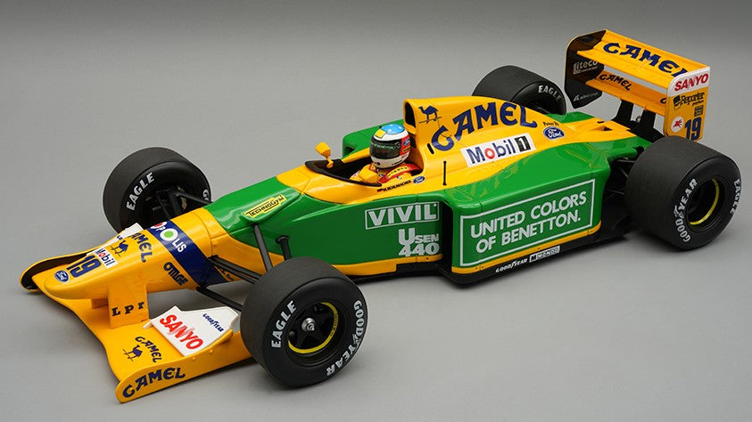 Tecnomodel - BENETTON B192 N.19 WINN.SPA GP 1992 M.SCHUMACHER C/VETRINA E PILOTA 1:18 - Cod. TMD18404A