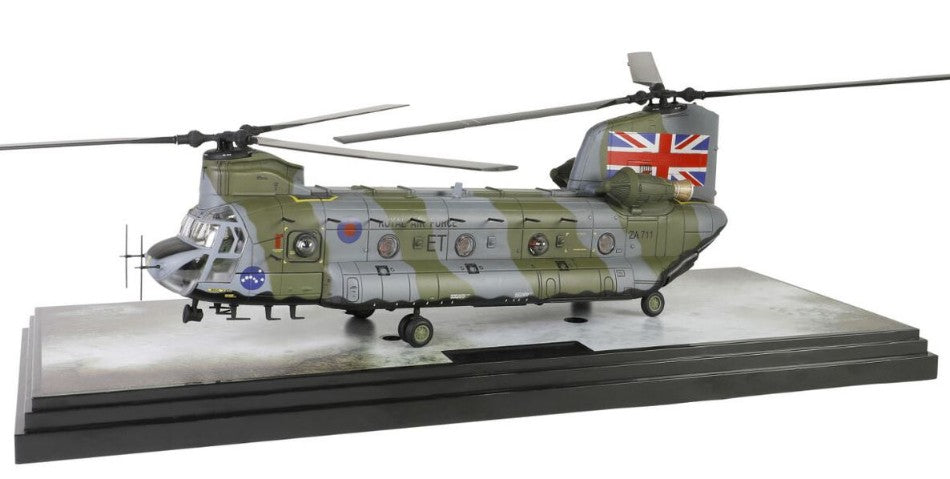 Forces Of Valor - BOEING CHINOOK CH MK1 HELICOPTER ROYAL AIR FORCE 1:72 - Cod. FOR821003A