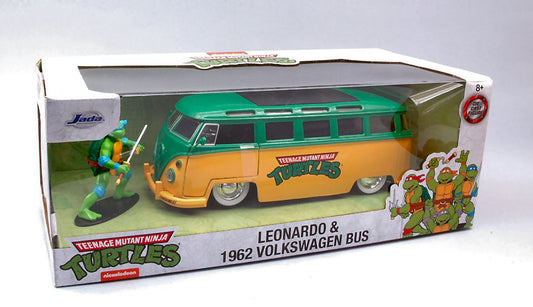 Jada Toys - VW BUS T1 1962 W/TURTLE LEONARDO FIGURE 1:24 - Cod. JADA31786