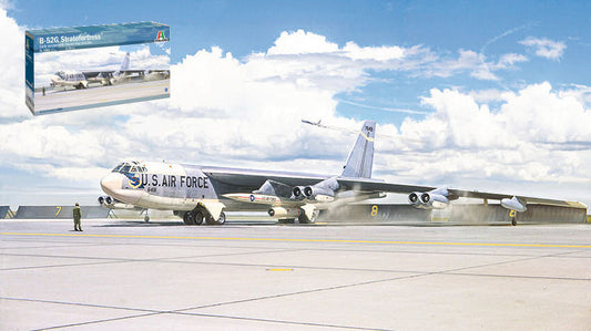 Italeri - B-52G EARLY WITH HOUND DOG KIT 1:72 - Cod. IT1451