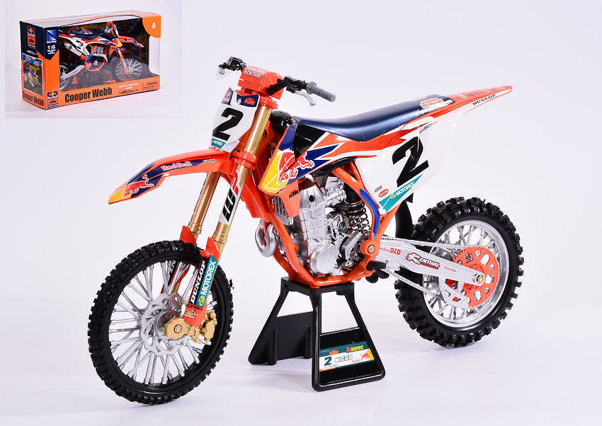 New Ray - RED BULL KTM 450 SX-F N.2 FACTORY RACING TEAM COOPER WEBB 2019 1:6 - Cod. NY49683
