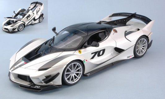 Burago - FERRARI FXX-K EVO N.70 WHITE 1:18 - Cod. BU16012G