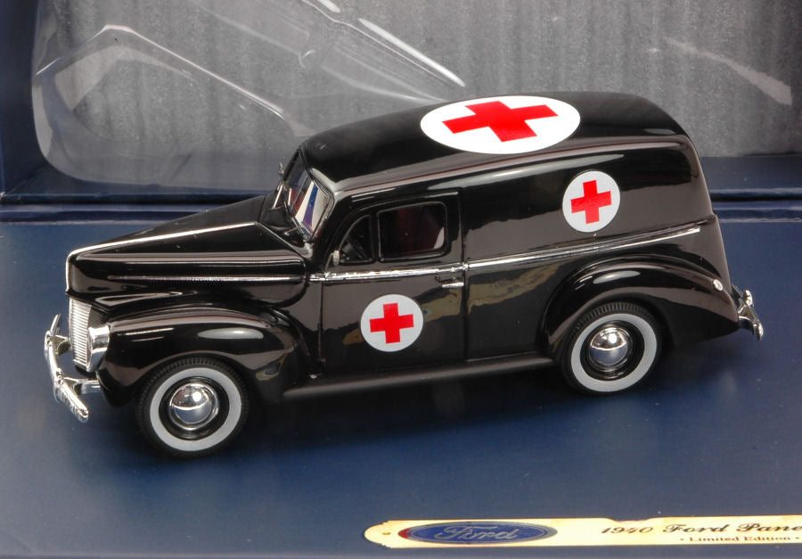 Ford Genuine Parts - FORD PANEL VAN RED CROSS 1935 1:43 - Cod. FGP0444