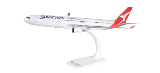 Herpa - AIRBUS A330-300 QANTAS cm 32 1:200 - Cod. HP611510