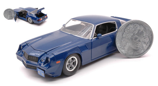 Jada Toys - CHEVY CAMARO Z28 BILLY'S STRANGER THINGS WITH COLLECTIBLE COIN 1:24 - Cod. JADA31110