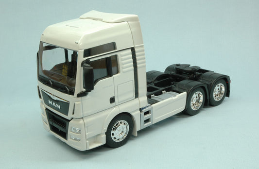 Welly - MAN TGX 26 440 (6x4) WHITE 1:32 - Cod. WE32650LW