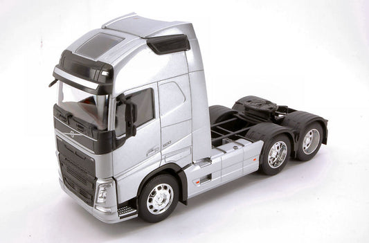 Welly - VOLVO FH 3-AXLE 2016 SILVER 1:32 - Cod. WE32690LS