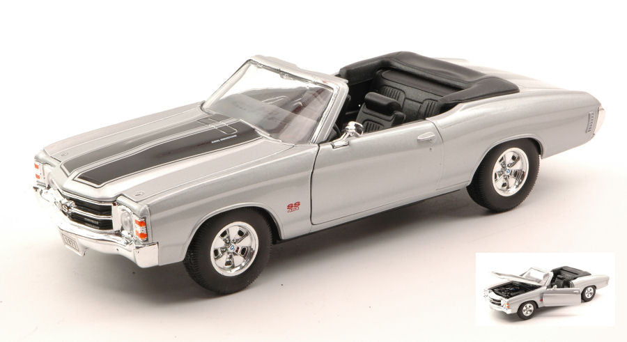 Welly - CHEVROLET CHEVELLE SS 454 1971 SILVER W/BLACK STRIPES 1:24 - Cod. WE2089S