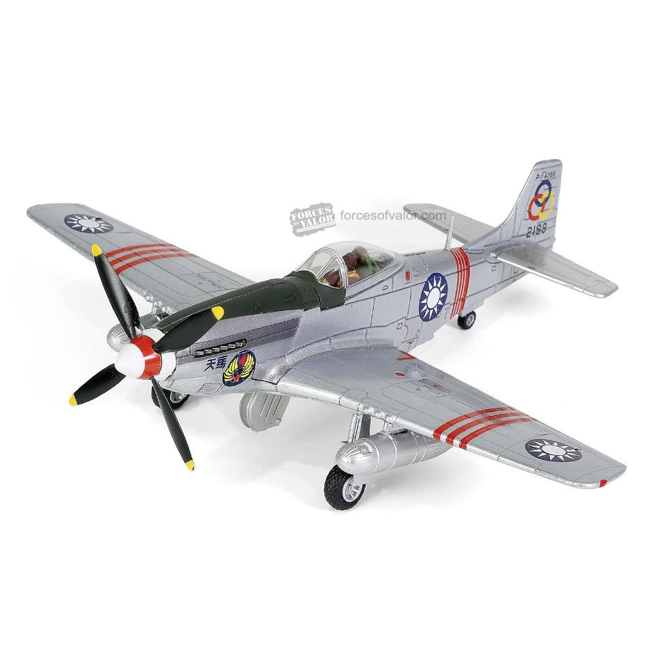 Forces Of Valor - MUSTANG P-51 D ROCAF AIRCRAFT 4th FIGHTER SQUADRON 1:72 - Cod. FOR812013D