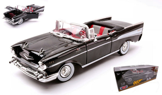 Motormax - CHEVROLET BEL AIR SPIDER 1957 Dr.NO "JAMES BOND-LICENZA DI UCCIDERE"1:18 - Cod. MTM79831