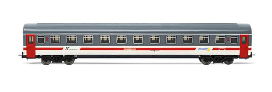 Lima - FS CARROZZA PASSEGGERI 2a CLASSE INTERCITY GIORNO SCALA H0 1:87 - Cod. HL4050