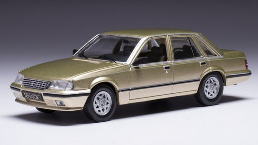 Ixo Model - OPEL SENATOR A2 1983 MET.BEIGE 1:43 - Cod. CLC521