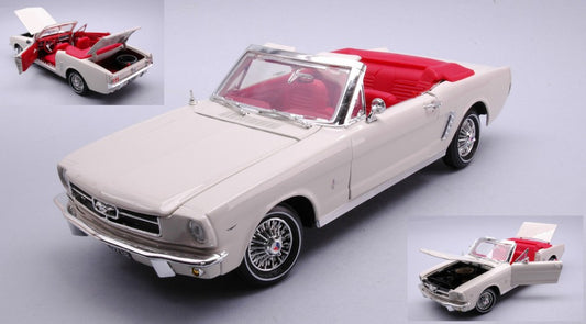 Motormax - FORD MUSTANG CONVERTIBLE "JAMES BOND GOLDIFINGER" CREME/WHITE 1:18 - Cod. MTM79833