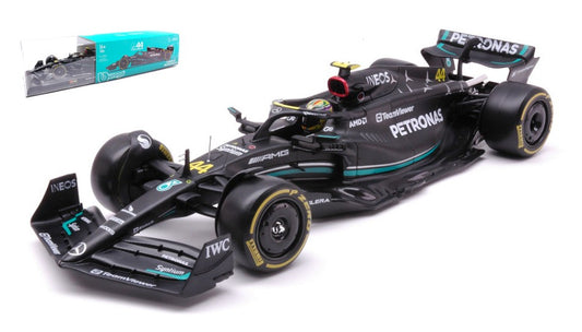 Burago - MERCEDES F1 LEWIS HAMILTON 2023 W/HARD CASE 1:24 - Cod. BU28028H