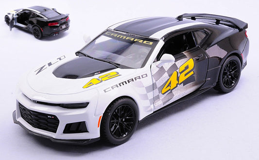 Motormax - CHEVROLET CAMARO ZL1 N.42 2017 WHITE/BLACK 1:24 - Cod. MTM73797