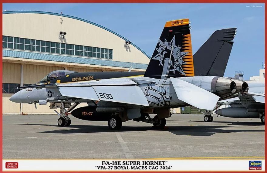 Hasegawa - FA-18E SUPER HORNET VFA 27 ROYAL MACES CAG KIT 1:48 - Cod. HA07537