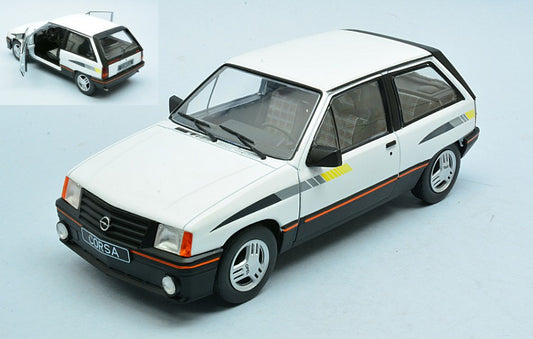 Whitebox - OPEL CORSA A SR 1985 WHITE 1:24 - Cod. WB124239