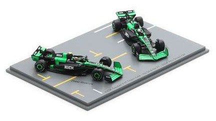 Spark Model - STAKE F1 C44 N.24 & N.77 ABU DHABI GP 2024 V.BOTTAS & A.GUANYU 1:64 - Cod. Y417
