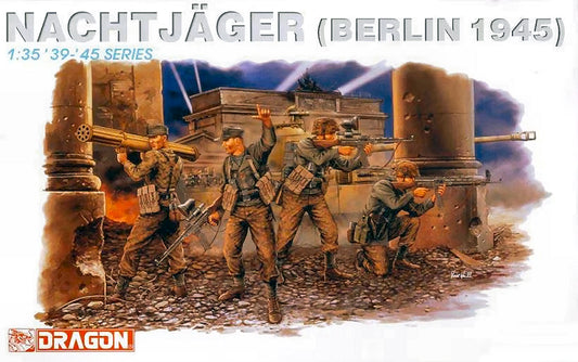 Dragon - NACHTJAGER (BERLIN 1945) KIT 1:35 - Cod. D6089